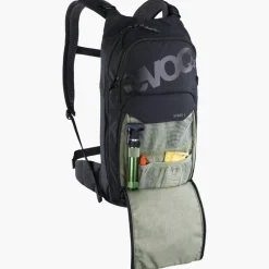 Evoc Stage 6 + 2l juomarakko - Black