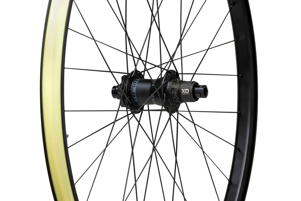 WTB HTZ i30 x 29 TAKAKIEKKO 148x12 6PLT XD